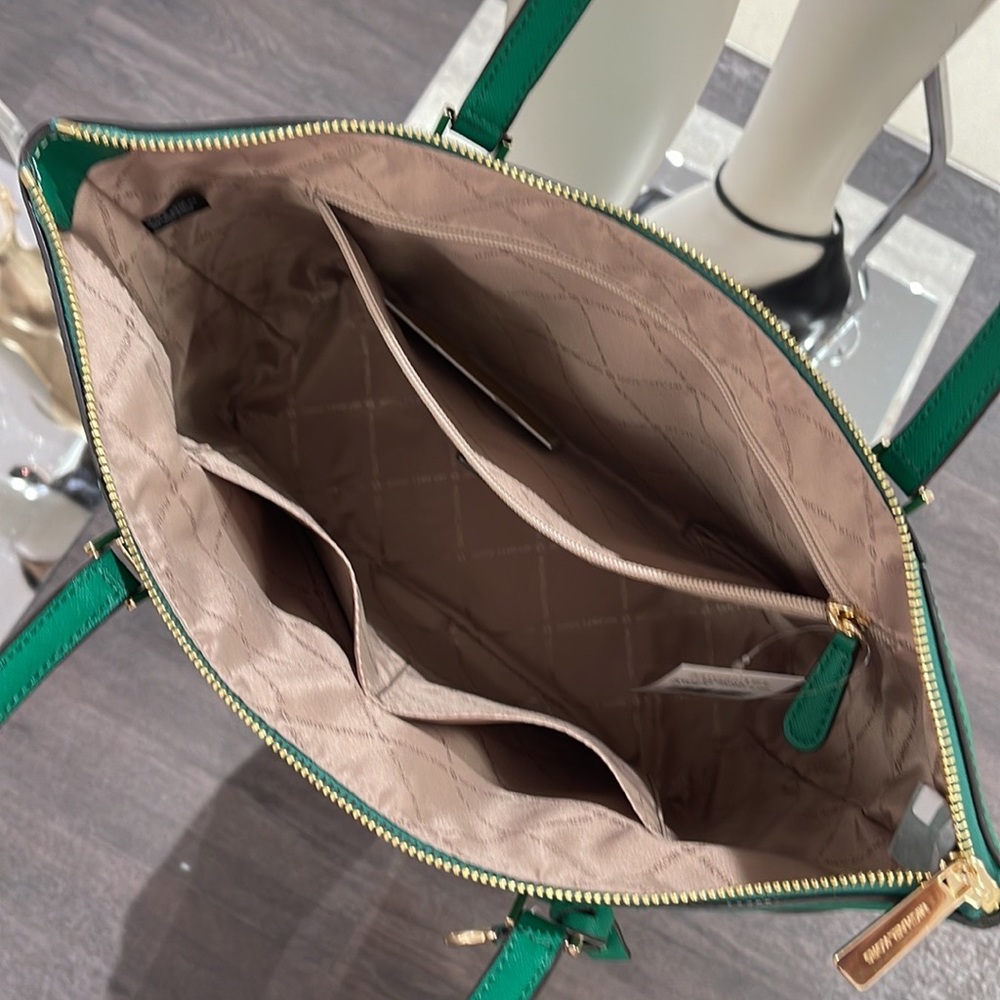MICHAEL KORS Charlotte Large Leather Top-Zip Tote
Palmetto Green - Picture 5 of 16